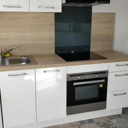 T2 55m2 Proche Centre Et Gare Avec Parking Apartmán