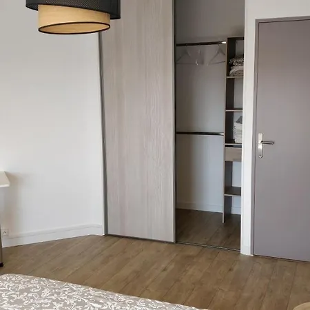Apartmán T2 55m2 Proche Centre Et Gare Avec Parking *